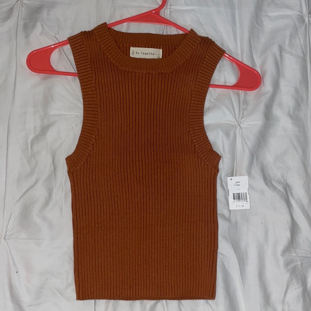 BRAND NEW! NEVER WORN WITH TAGS! BY TOGETHER RUST RIBBED TANK TOP. SIZE S.